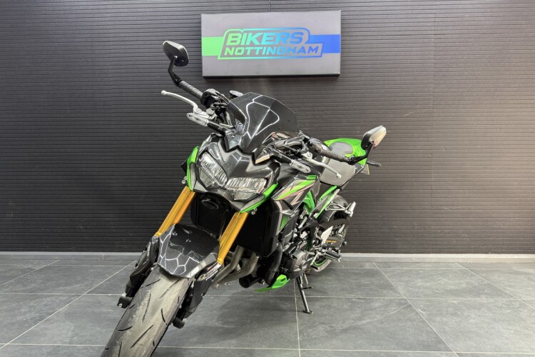KAWASAKI Z900
