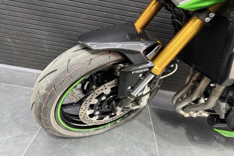 KAWASAKI Z900