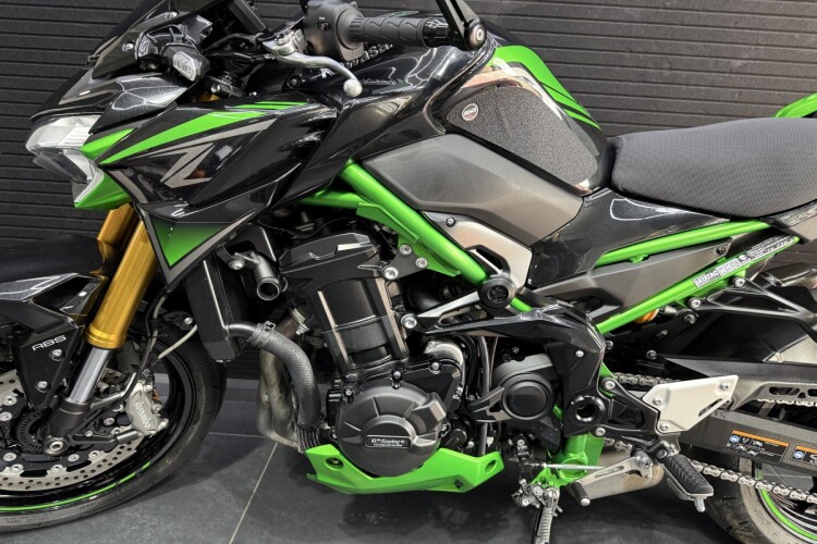 KAWASAKI Z900