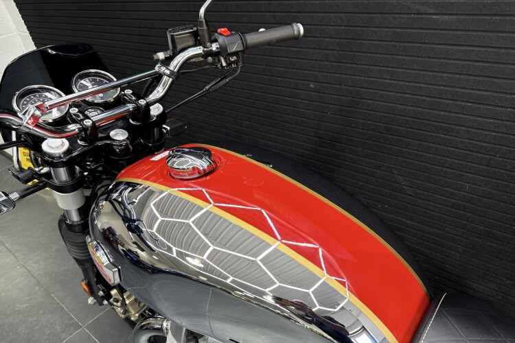 2023 ROYAL ENFIELD INTERCEPTOR 650, Silver and Red - photo 11