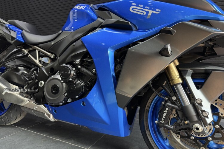 SUZUKI GSX-S1000