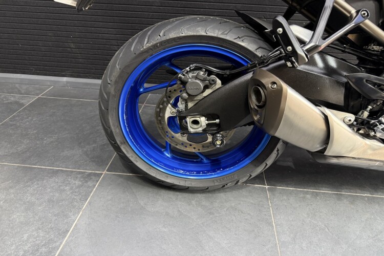 SUZUKI GSX-S1000