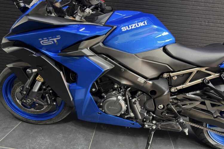 SUZUKI GSX-S1000