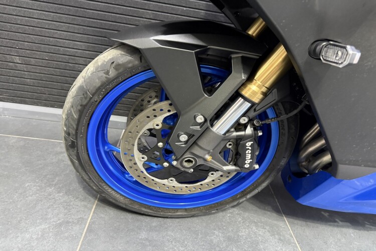 SUZUKI GSX-S1000