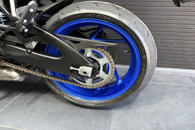 SUZUKI GSX-S1000