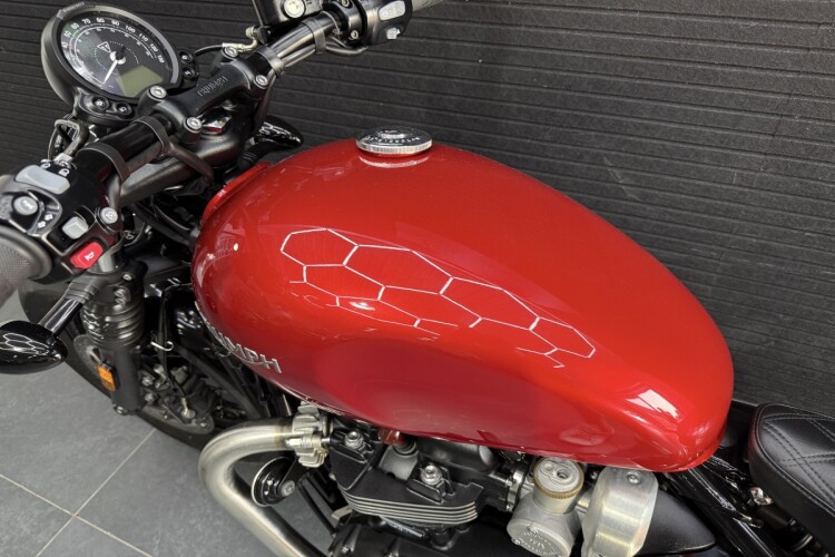 2022 TRIUMPH BOBBER, Red - photo 10