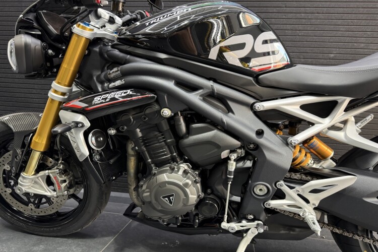 2022 TRIUMPH SPEED TRIPLE 1200, Black - photo 15