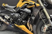 2023 TRIUMPH STREET TRIPLE 765, Cosmic Yellow - photo 4