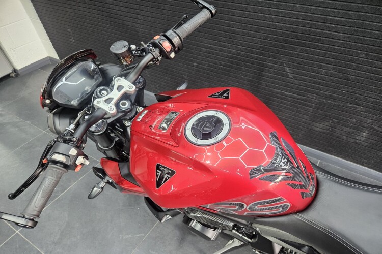 2023 TRIUMPH STREET TRIPLE 765, Red - photo 10