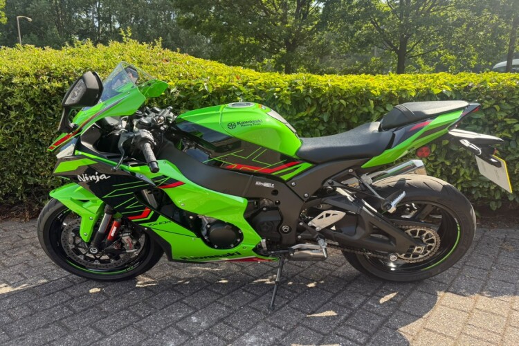 KAWASAKI NINJA ZX-10R