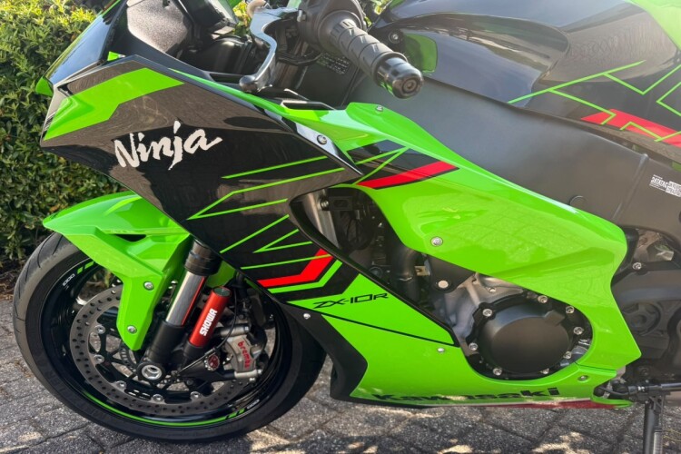 KAWASAKI NINJA ZX-10R