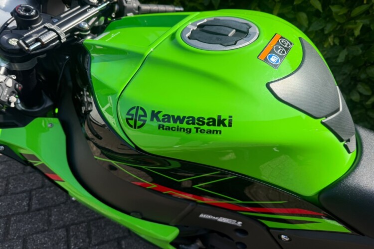 KAWASAKI NINJA ZX-10R