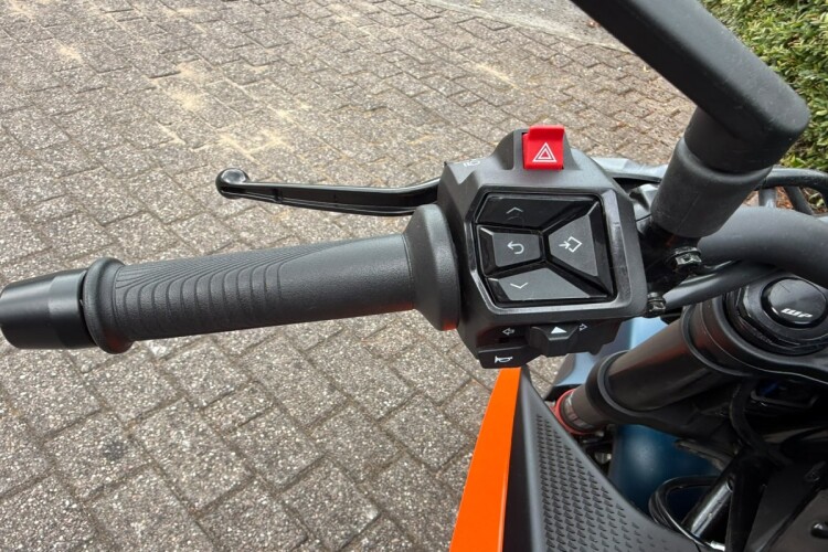 2025 KTM 125 DUKE, Orange - photo 14