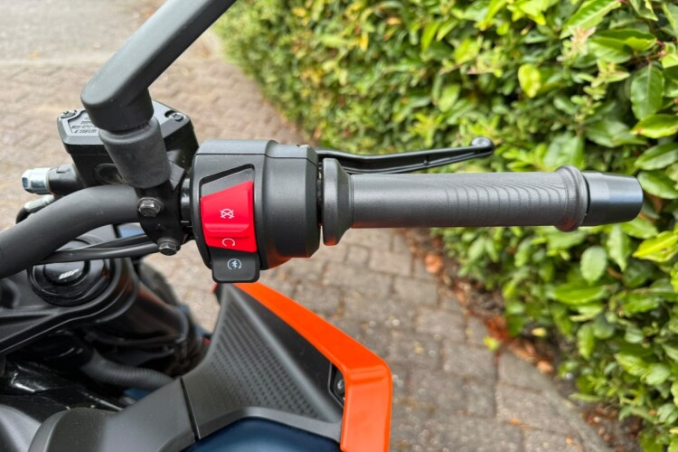 2025 KTM 125 DUKE, Orange - photo 19