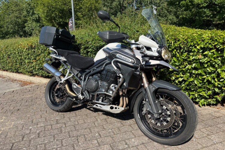 2013 TRIUMPH EXPLORER, White - photo 5