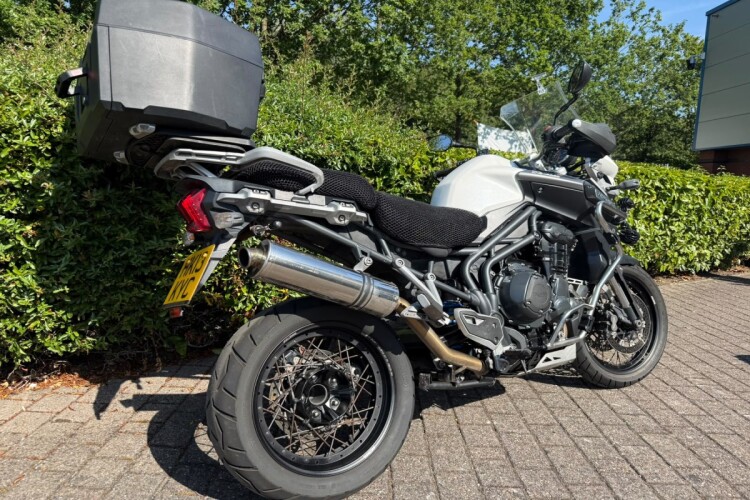 2013 TRIUMPH EXPLORER, White - photo 6