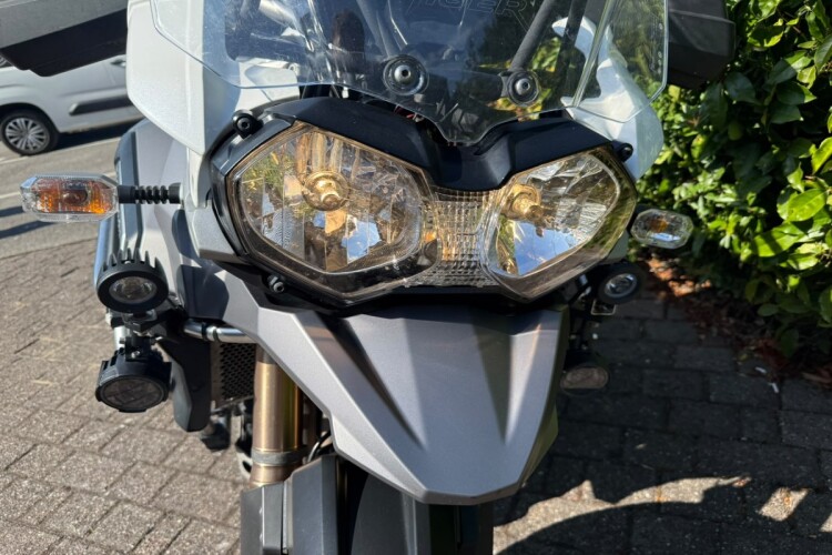 2013 TRIUMPH EXPLORER, White - photo 10