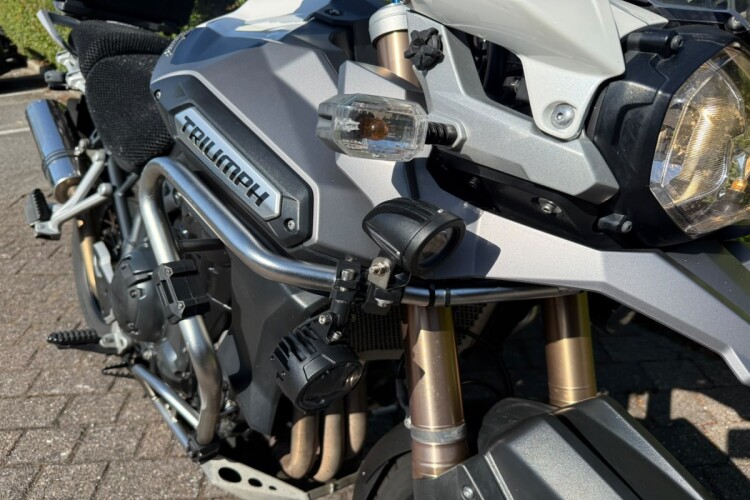 2013 TRIUMPH EXPLORER, White - photo 11