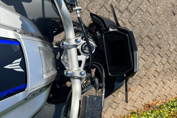 2019 YAMAHA MT-10 SP, Silver - photo 14