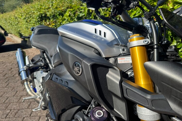 2019 YAMAHA MT-10 SP, Silver - photo 16