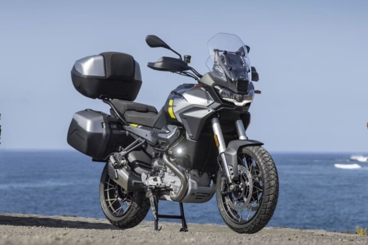 2025 MOTO GUZZI STELVIO, Nero Vulcano - photo 8