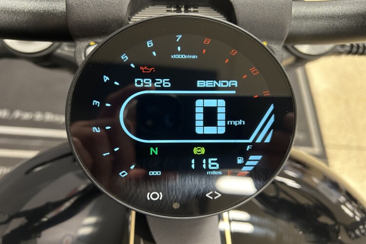 BENDA MOTO CHINCHILLA 500 2025