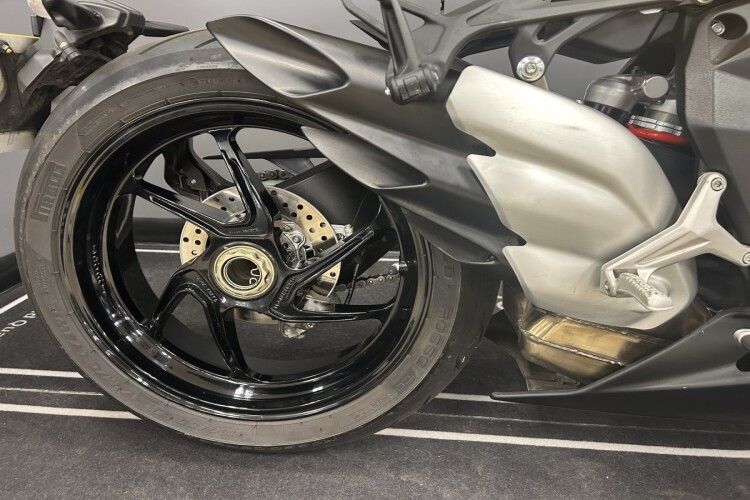2023 MV AGUSTA SUPERVELOCE, Yellow - photo 4