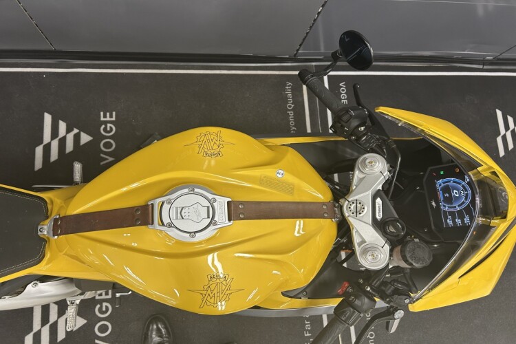 2023 MV AGUSTA SUPERVELOCE, Yellow - photo 9