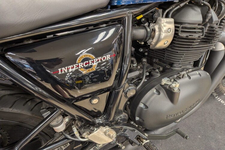 2024 ROYAL ENFIELD INTERCEPTOR 650, Blue - photo 9
