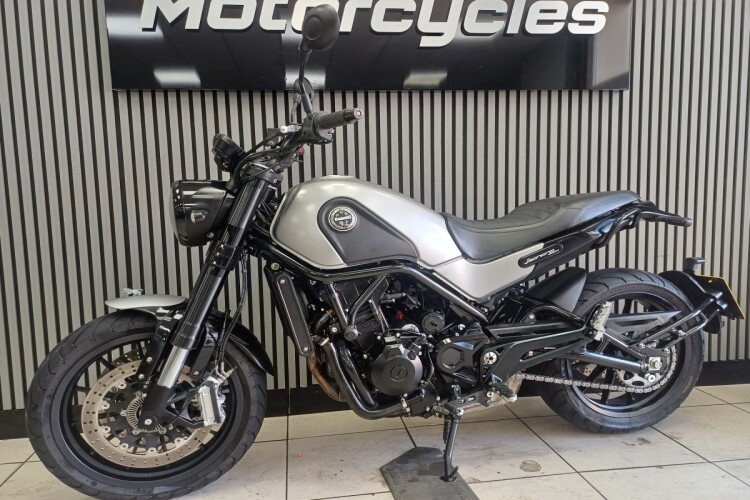 2018 BENELLI LEONCINO 500, Silver - photo 4