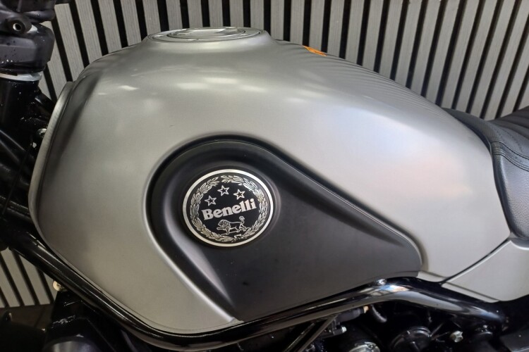 2018 BENELLI LEONCINO 500, Silver - photo 11