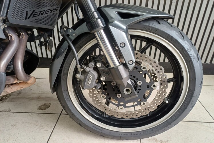 KAWASAKI VERSYS 650