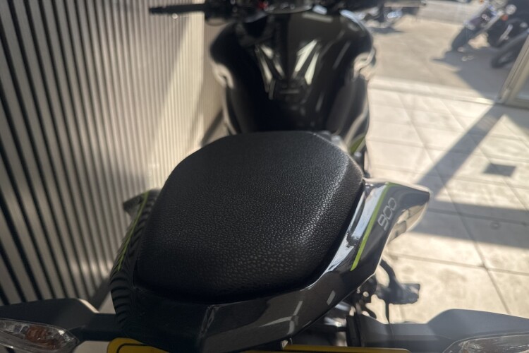 KAWASAKI Z900