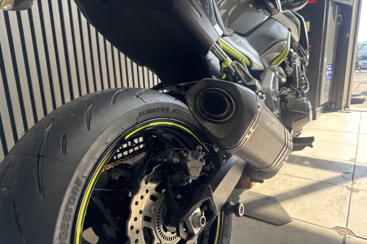 KAWASAKI Z900