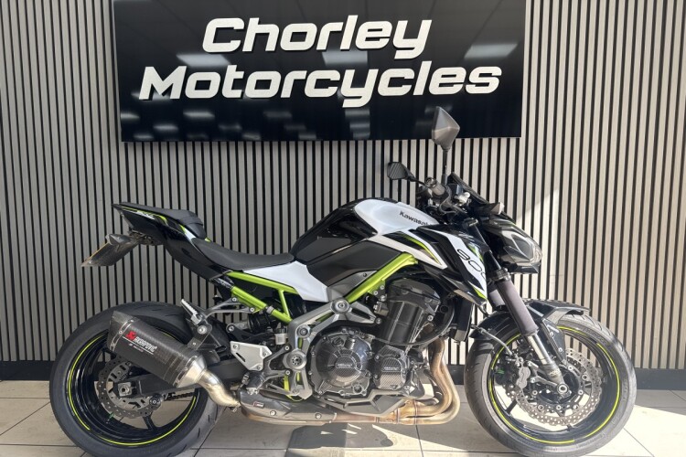 KAWASAKI Z900