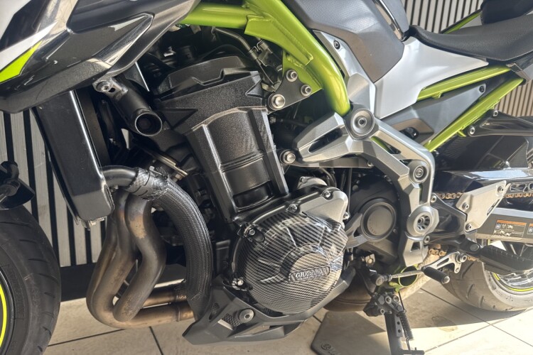 KAWASAKI Z900