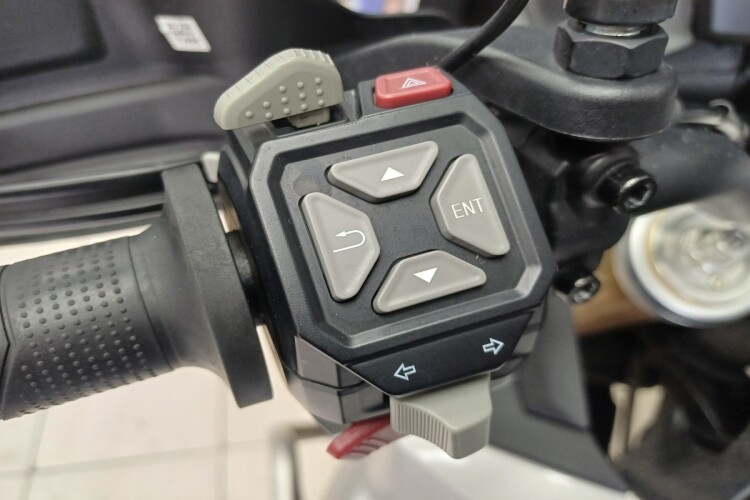 2025 VOGE DS900X, Blue - photo 11
