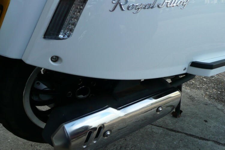 2022 ROYAL ALLOY GT 125 E5, Blue And White - photo 4