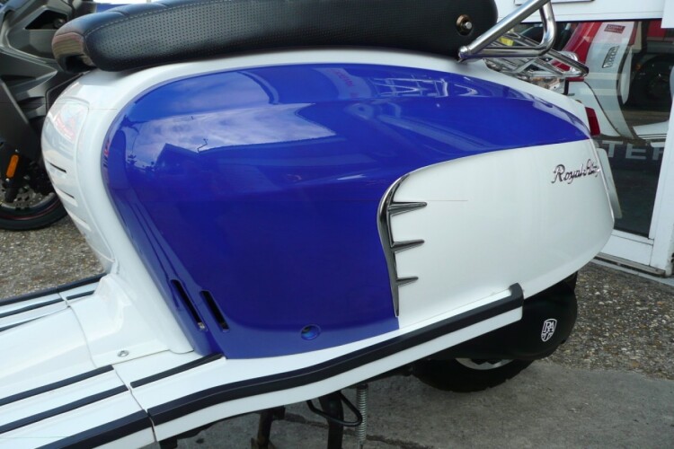 2022 ROYAL ALLOY GT 125 E5, Blue And White - photo 6
