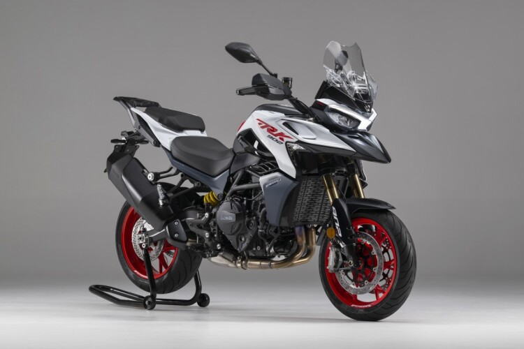 2027 BENELLI TRK 902 STRADALE, Oxide Green - photo 5