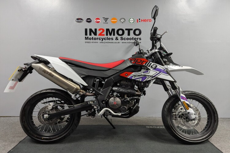 2024 APRILIA SX 125, White - photo 2