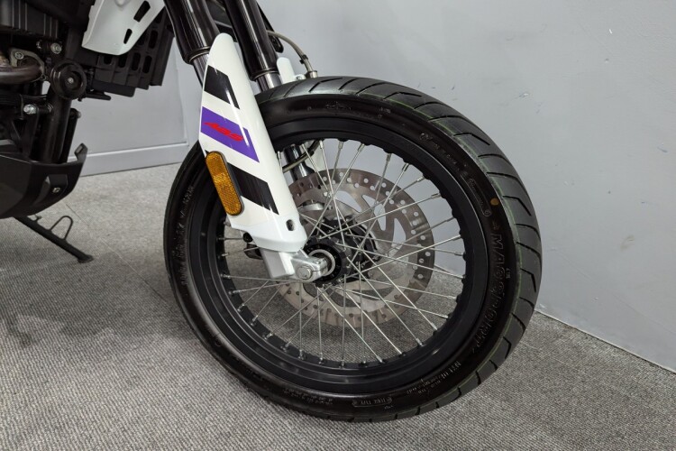 2024 APRILIA SX 125, White - photo 4