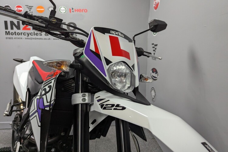 2024 APRILIA SX 125, White - photo 6