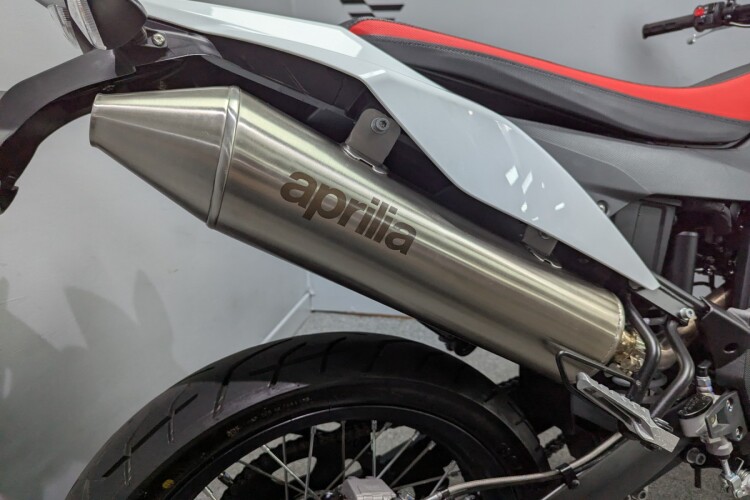 2024 APRILIA SX 125, White - photo 9