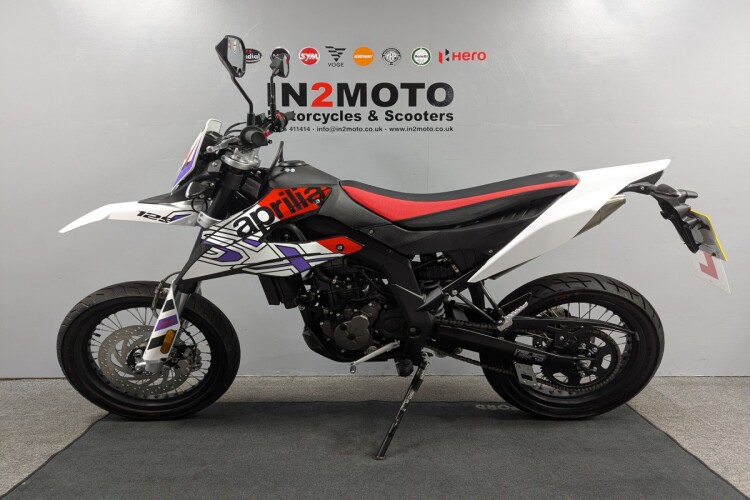 2024 APRILIA SX 125, White - photo 12