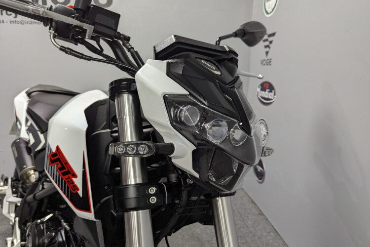 2024 BENELLI TNT, White - photo 6