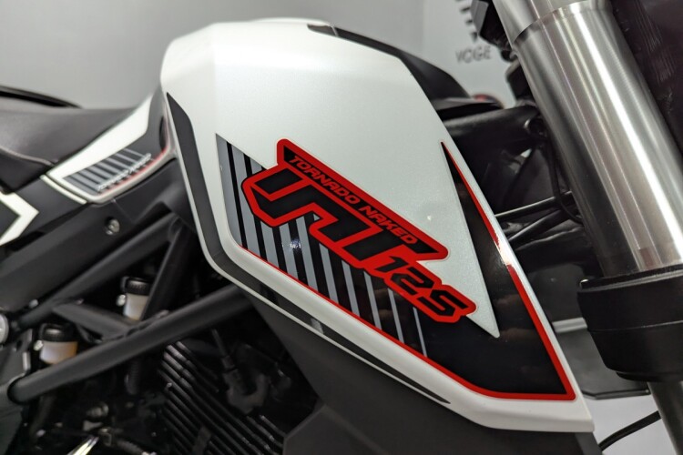 2024 BENELLI TNT, White - photo 7