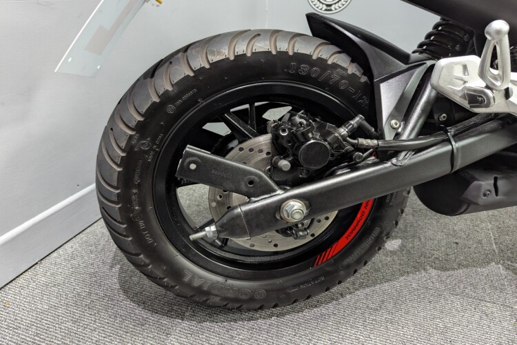 2024 BENELLI TNT, White - photo 9