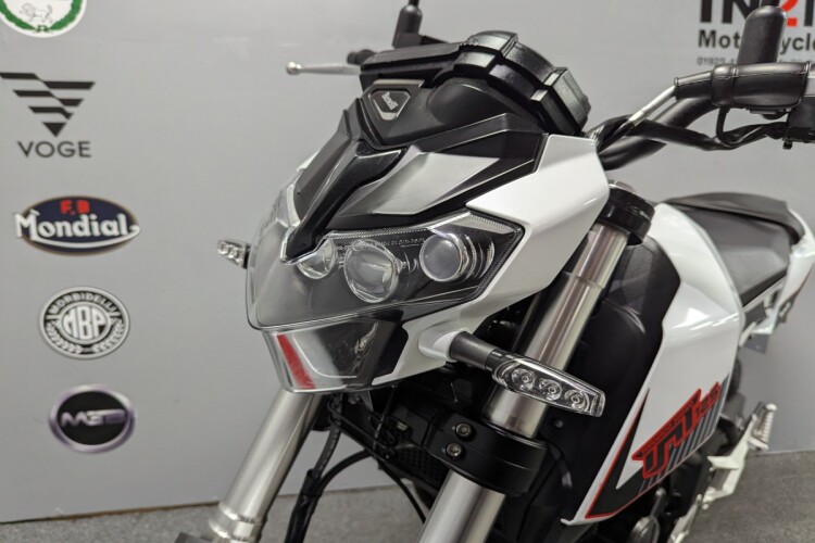 2024 BENELLI TNT, White - photo 15