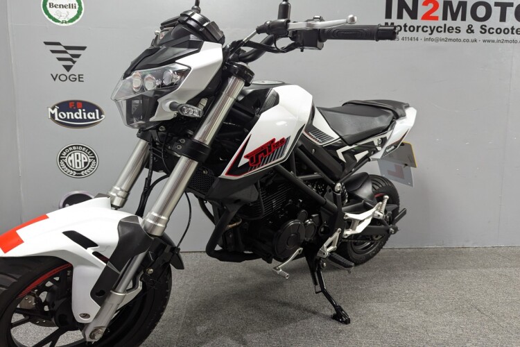 2024 BENELLI TNT, White - photo 16